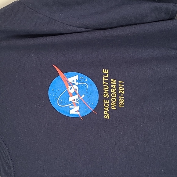 Nasa Space shuttle program tshirt 1981-2011 - Picture 2 of 4